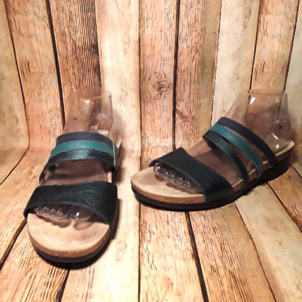Munro Women's 'Camila' Blue Combo Leather Sandals Size 9M